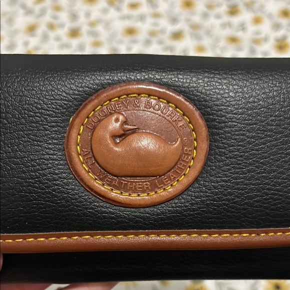 Dooney&Bourke Vintage Black Pebbled Wallet with Checkbook - Picture 2 of 10